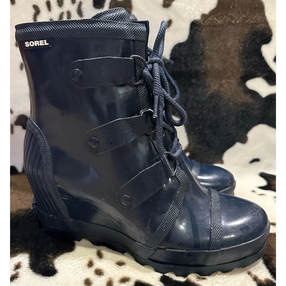 Sorel Joan of Arctic Wedge Rain Boots Navy Blue Rubber Lace Up NL2524-464 Mens 9